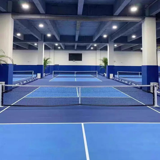 Suelo de PVC para cancha de pickleball con diseño personalizado de Beable | Superficie antideslizante con líneas de juego blancas